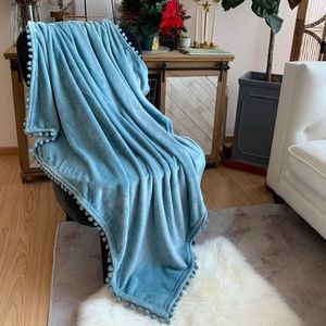 Light Sky Blue Pompom Fringe Chic Cozy Soft Throw Blanket/Cover